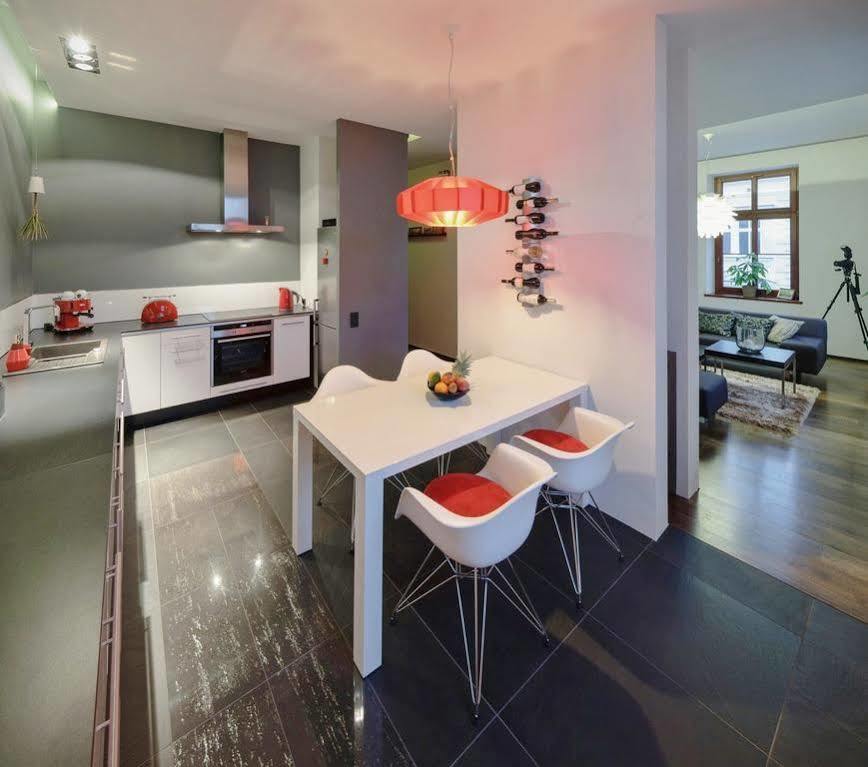 St1 Apartment *